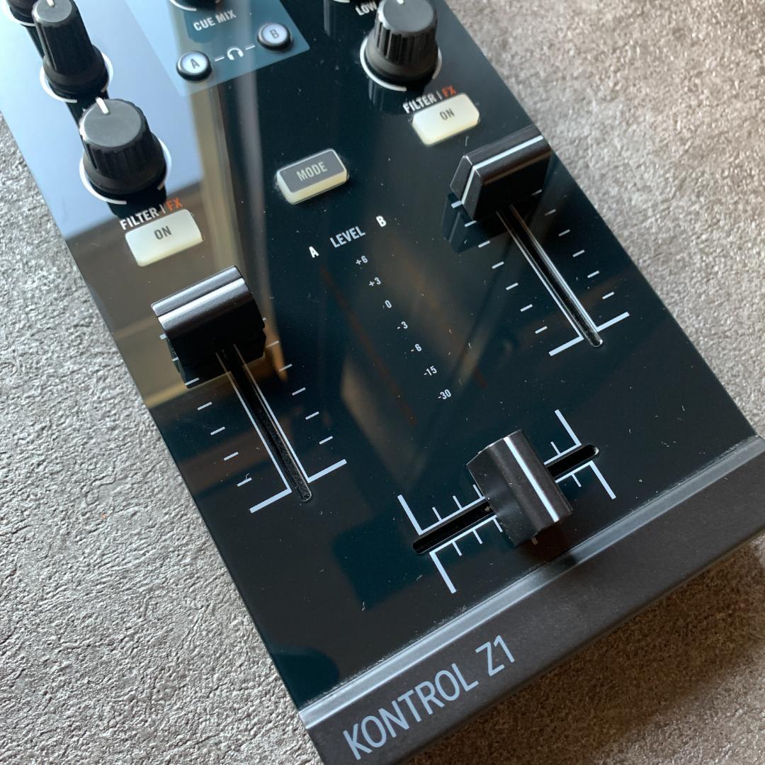 TRAKTOR KONTROL Z1 & 純正専用ケース