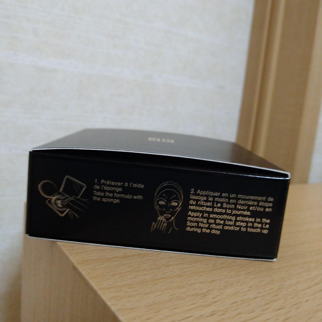 Givenchy ソワンノワールUVコンパクト12ｇ