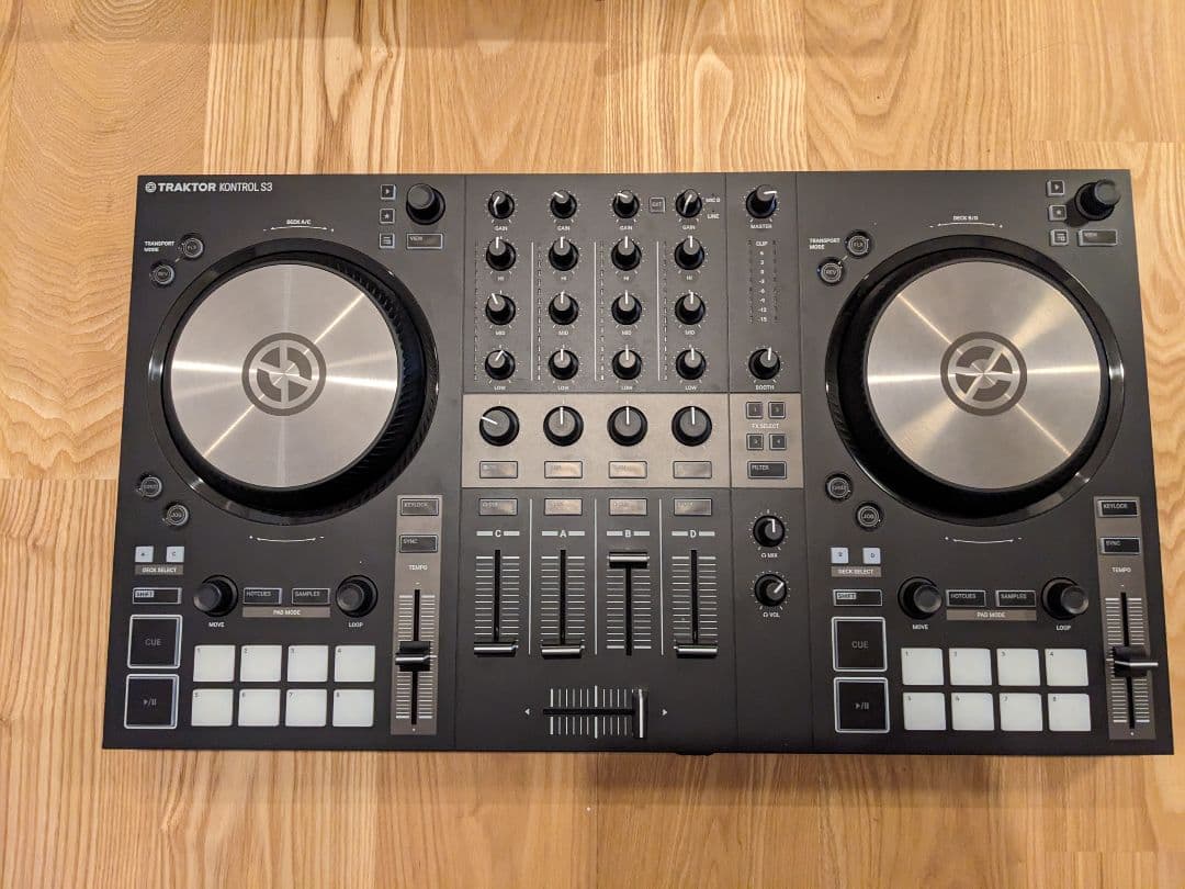 d*g様 NATIVE INSTRUMENTS Traktor KONTROL