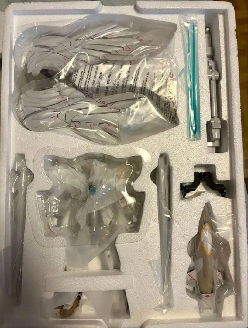 L COMPOSITE　ウイングガンダムゼロスノーホワイトプレリュード