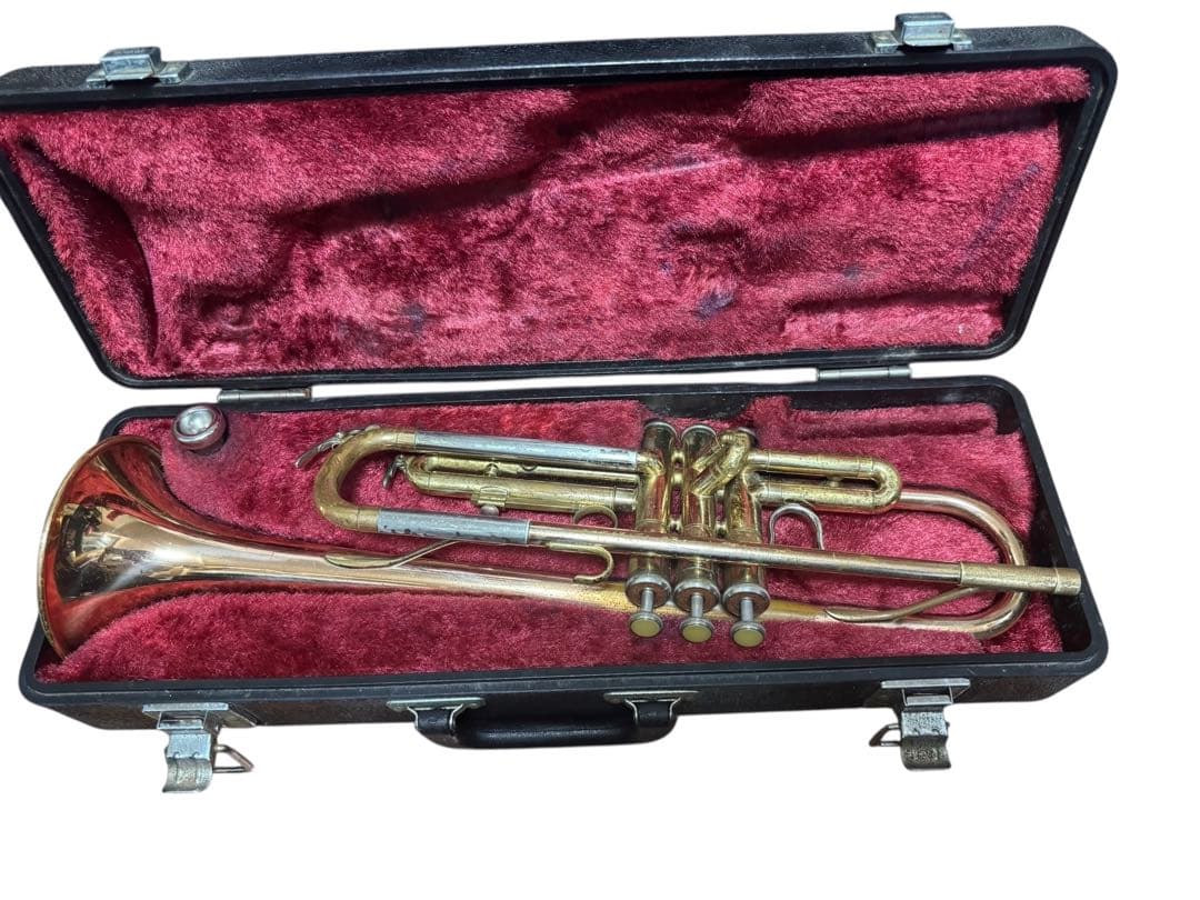 ジャンク 赤ベルYAMAHA トランペット YTR-3320 マウスピース付