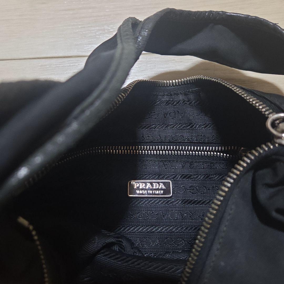 PRADA ブラックナイロンバッグ