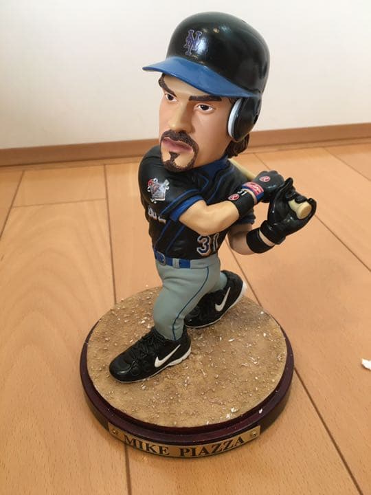 MLB 2000体限定プレミアフィギュア