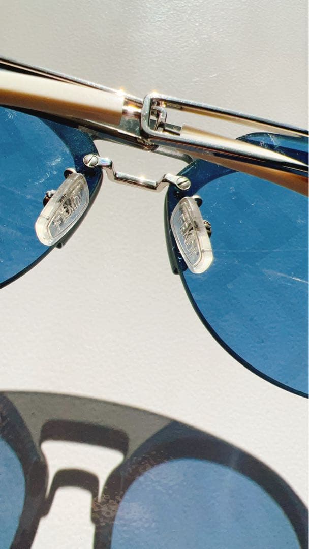 【大幅値下げ中】FENDI モノグラムパイロットサングラス