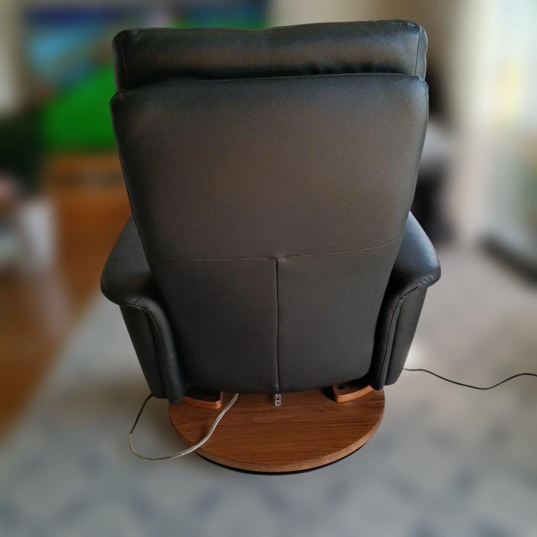 【美品】ニトリ 電動リクライニングチェ アソファ (2モーター ラグジェ BK)