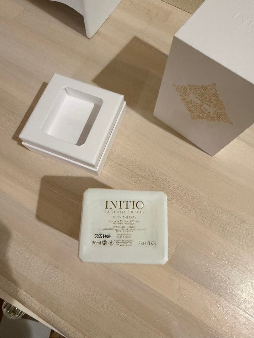 イニシオ　ムスクセラピー　initio musk