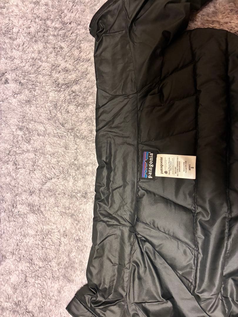 横乗り大好き‼️ patagonia メンズ ダウンベスト S ブラック