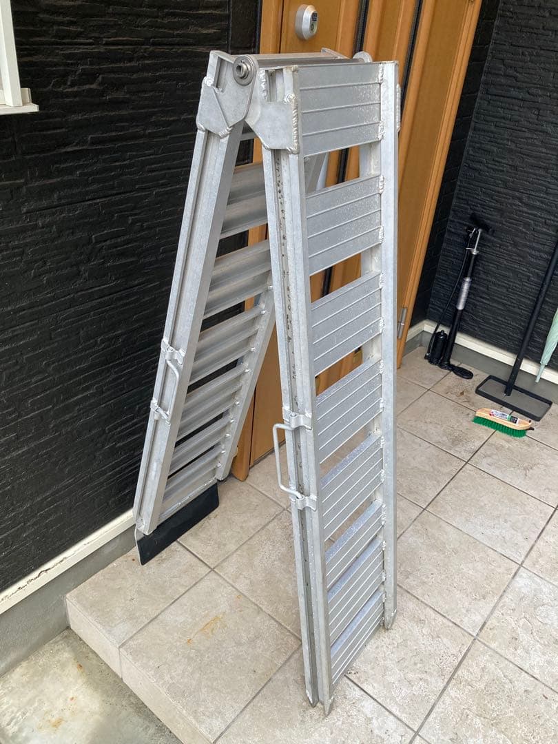 エトス　アルミラダーレール