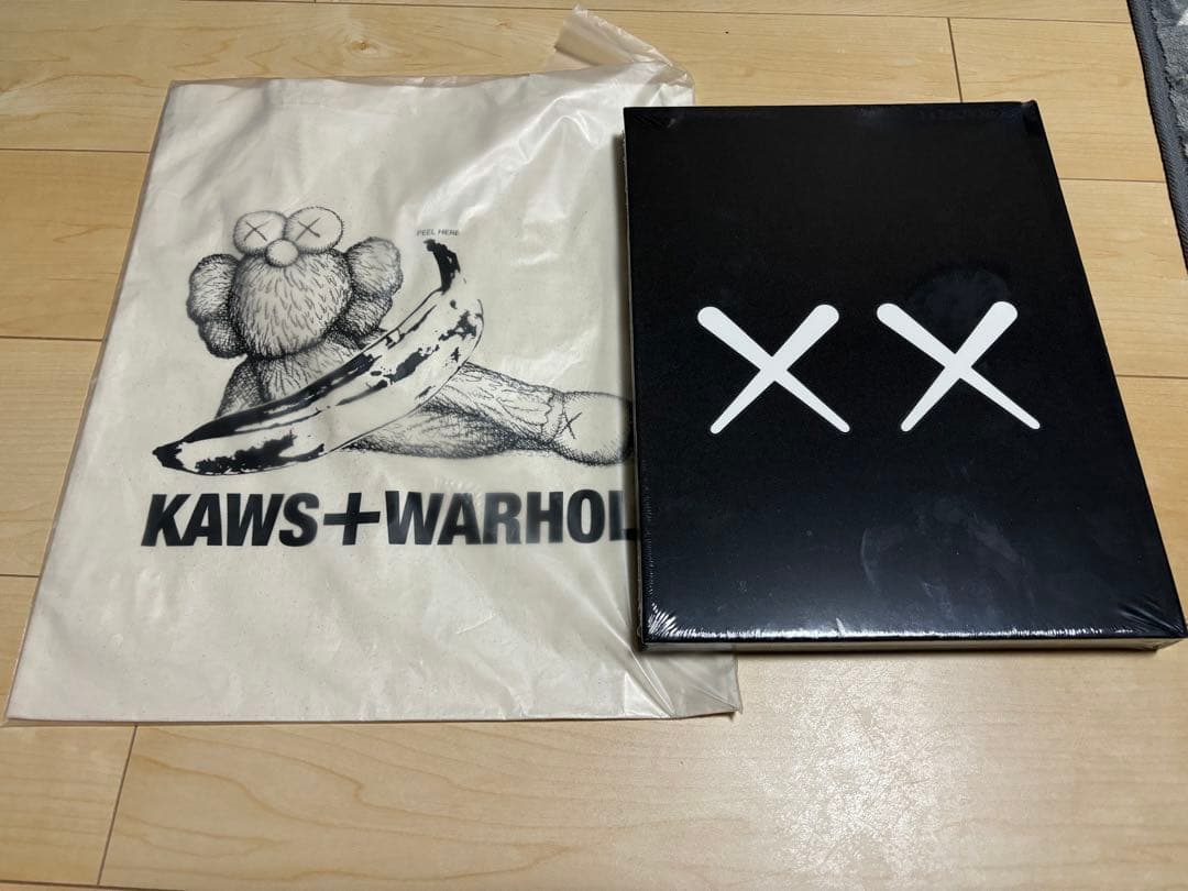 KAWS アートブック 未開封