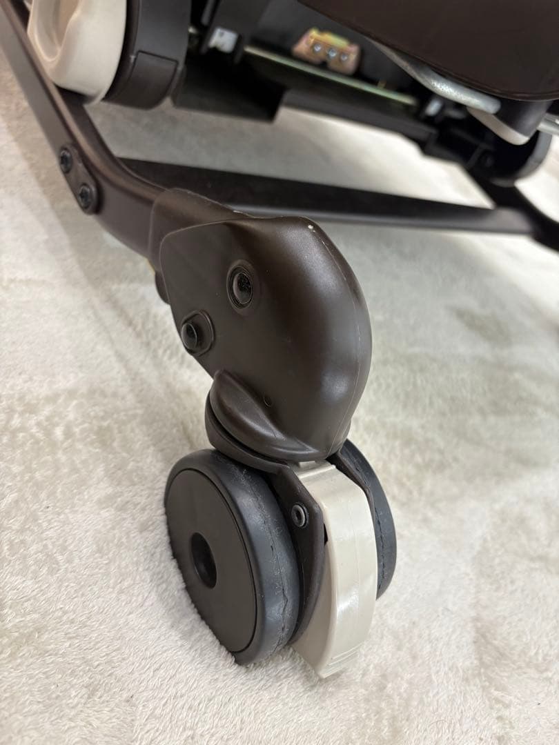 【美品】Combi ネムリラ トイザらス限定モデルベビーチェア オートスウィング