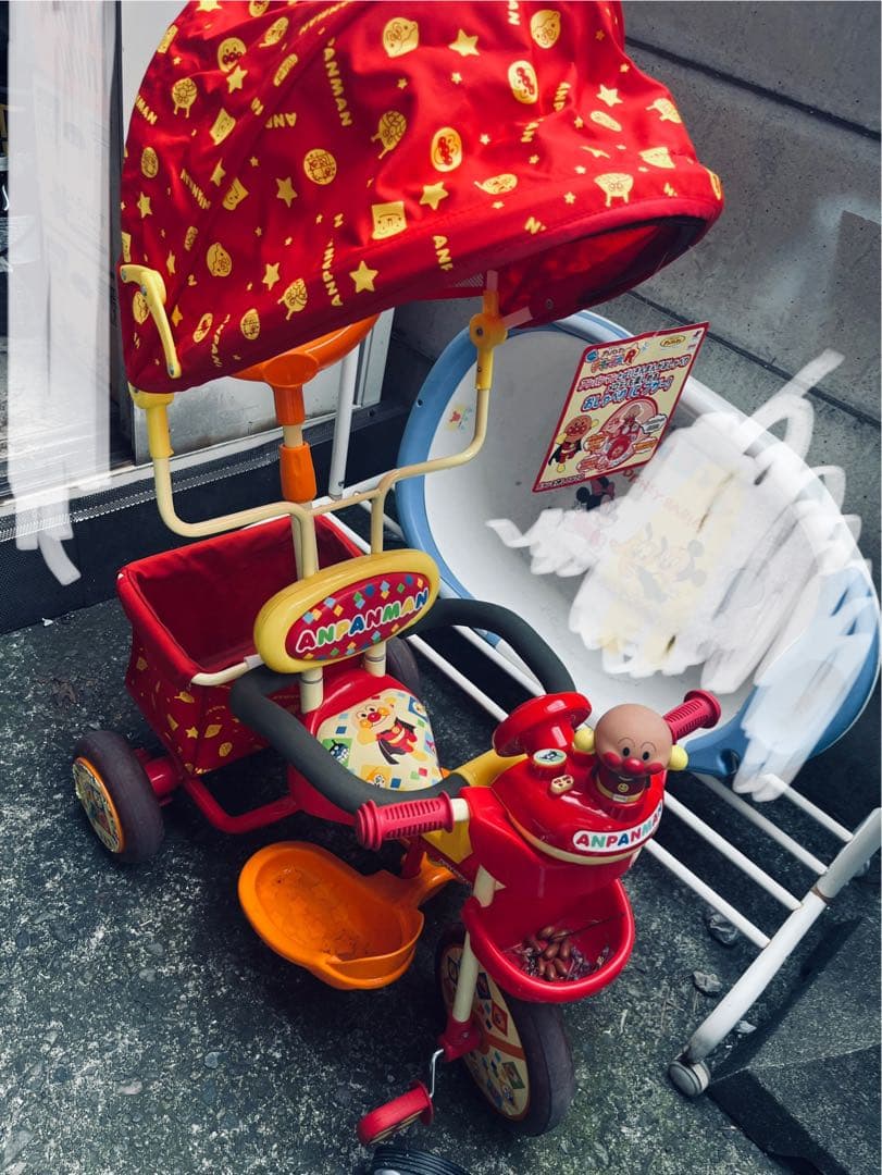 それいけ！アンパンマン　デラック （ブザー付きおでかけ三輪車）