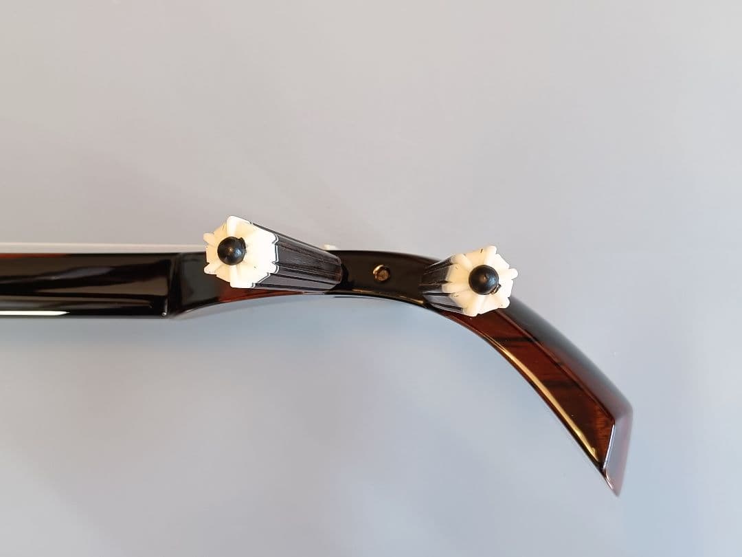 user_53e61e0e 志多伯開鐘写 名工内間直樹作 八重山黒木三線