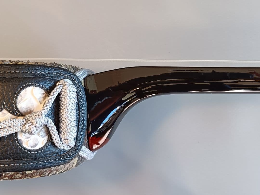 user_53e61e0e 志多伯開鐘写 名工内間直樹作 八重山黒木三線