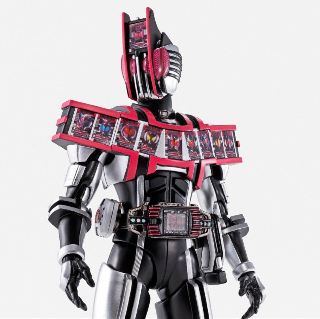 真骨彫製法　仮面ライダーディケイド コンプリートフォーム