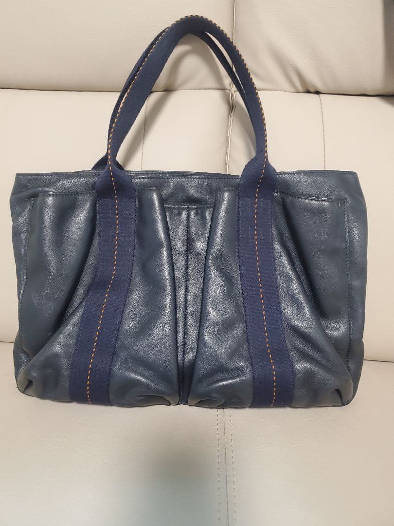 HERMES　エルメスキャラバンホリゾンタル　レザー、色ネイビー早い者勝ち