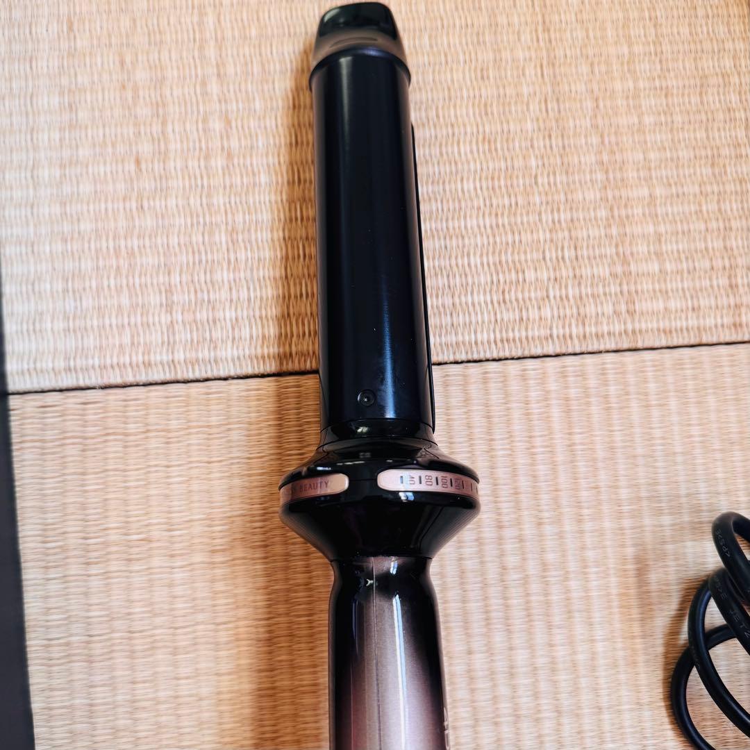 みっちゃん様【美品】ヘアビューロン 4D Plus カールアイロン 34mm｜