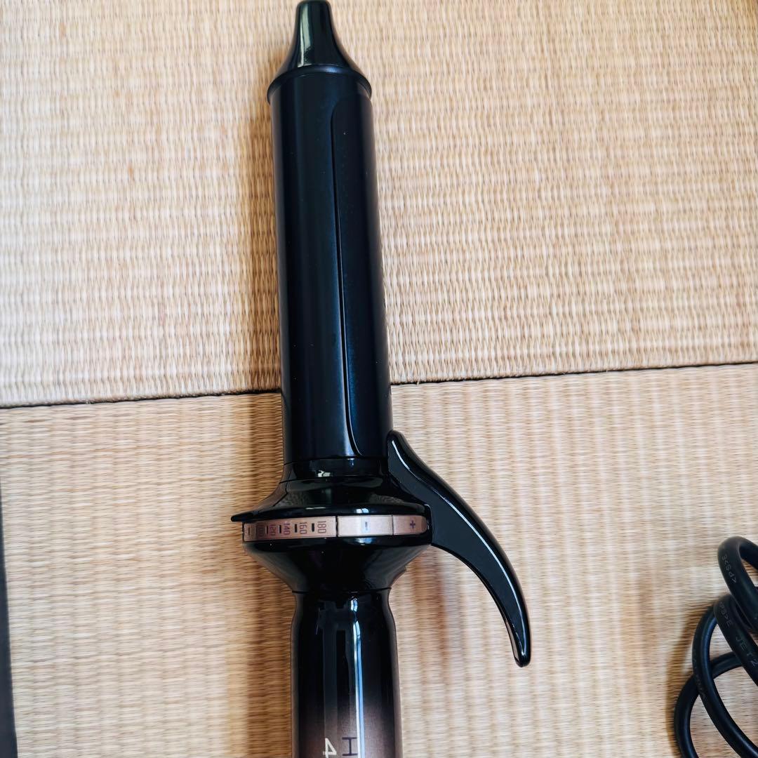 みっちゃん様【美品】ヘアビューロン 4D Plus カールアイロン 34mm｜