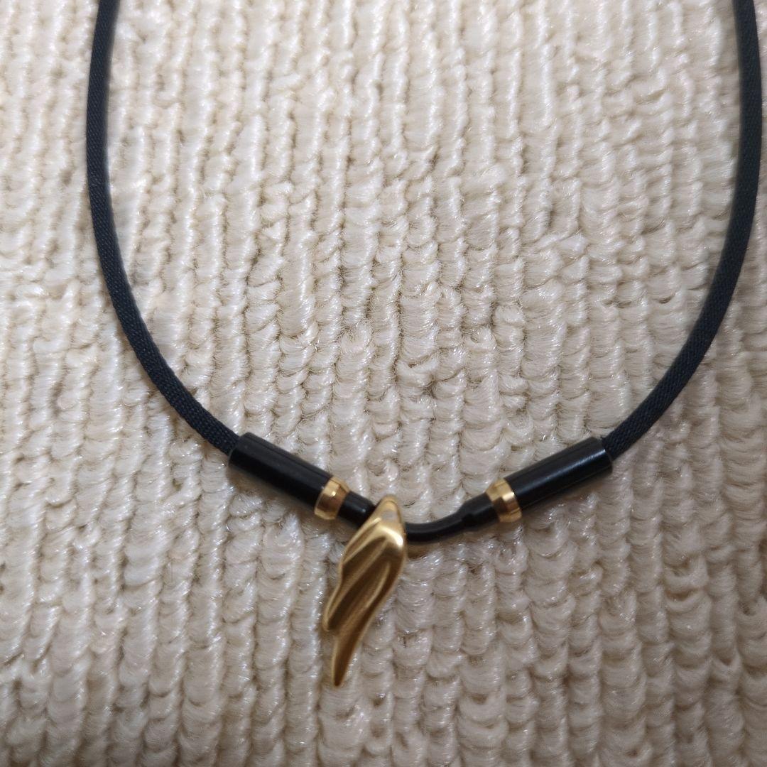 ファイテン RAKUWA ネックウィングス ゴールド 40cm