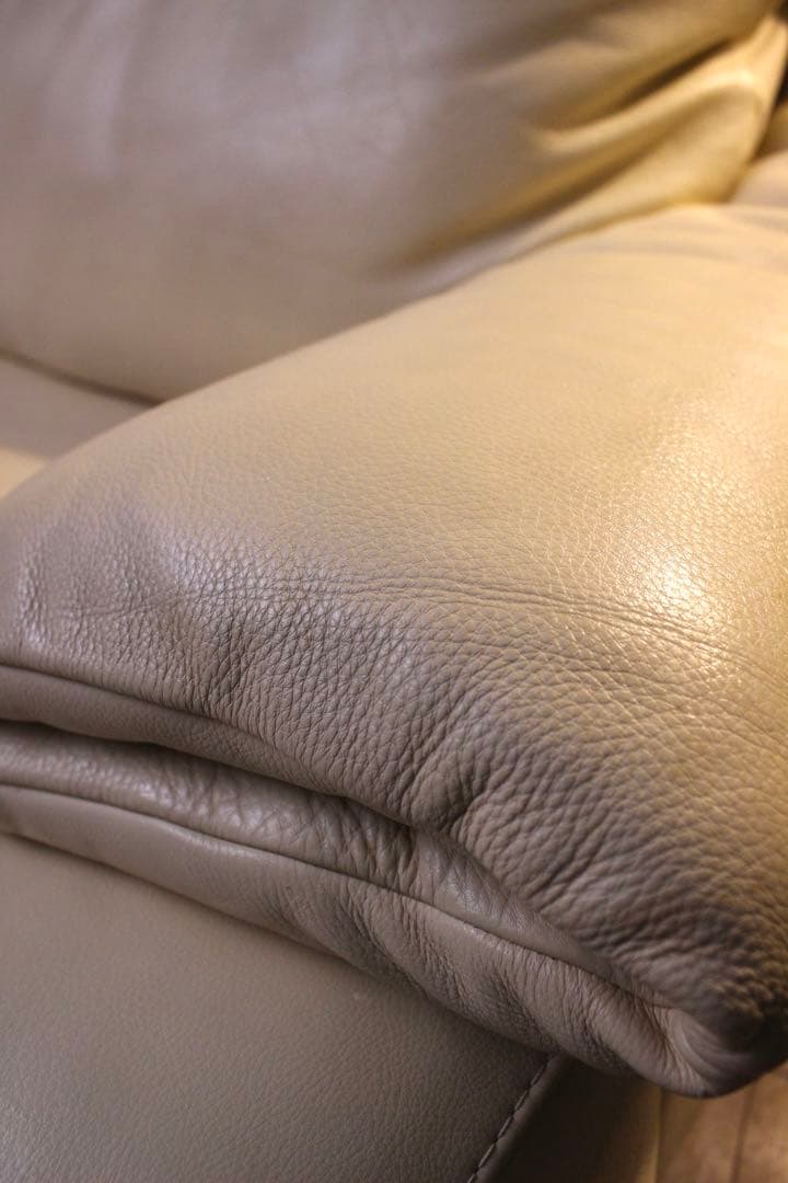 首都圏送無料〜　イタリア　インカント　総本革　約40万　クリーム系　極上　ソファ