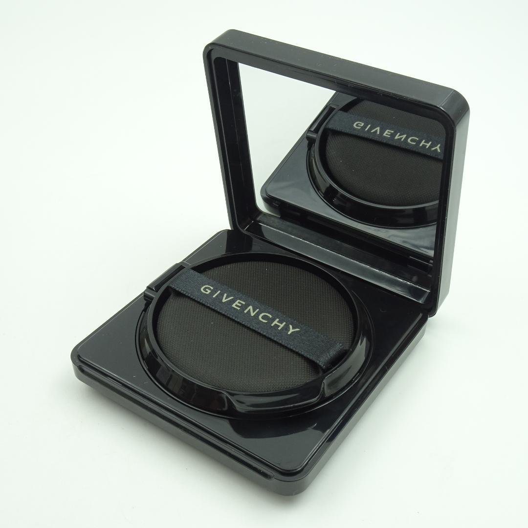 ジバンシイ ソワン ノワール UV コンパクト