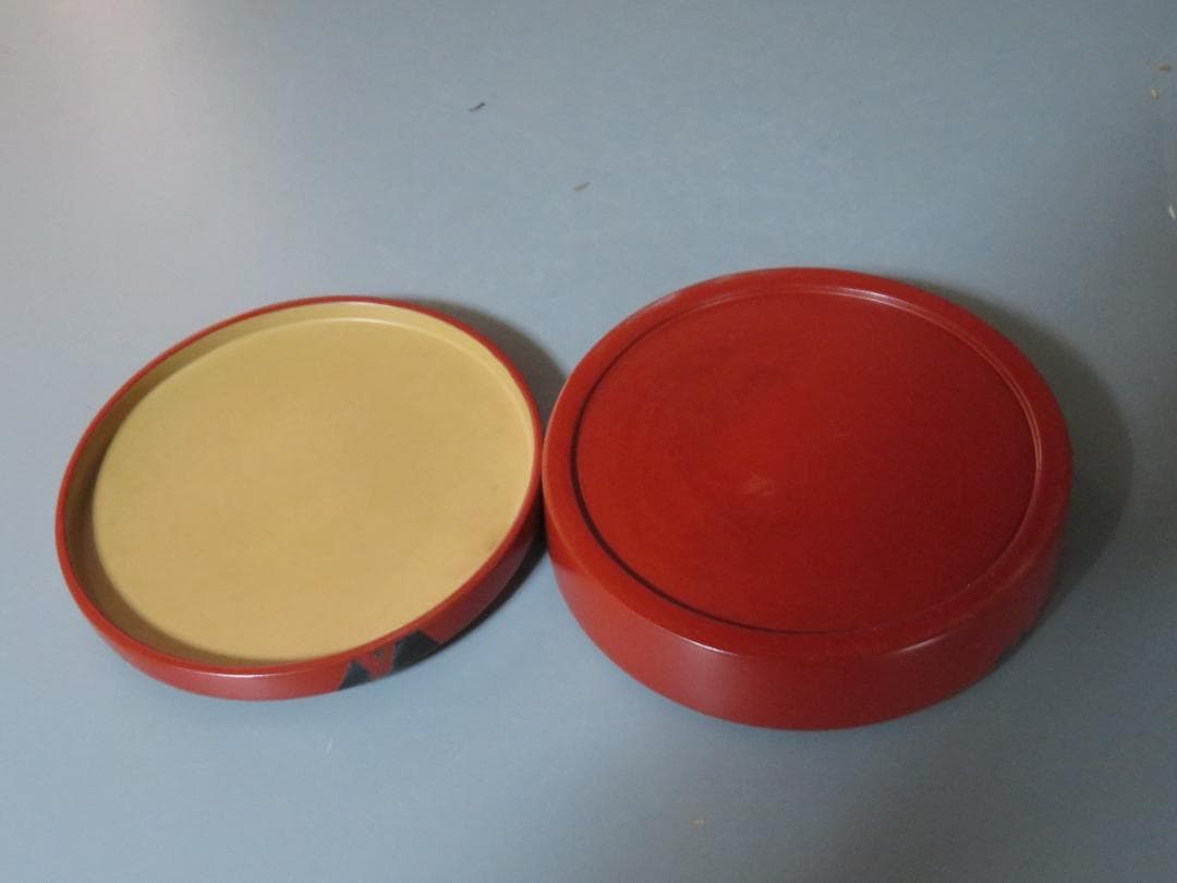 ◆250◆かたつむり蒔絵蓋物　小物入 漆器 燠人