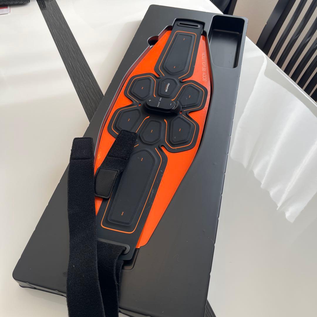 SIXPAD BODY REVOLUTION アブズベルト