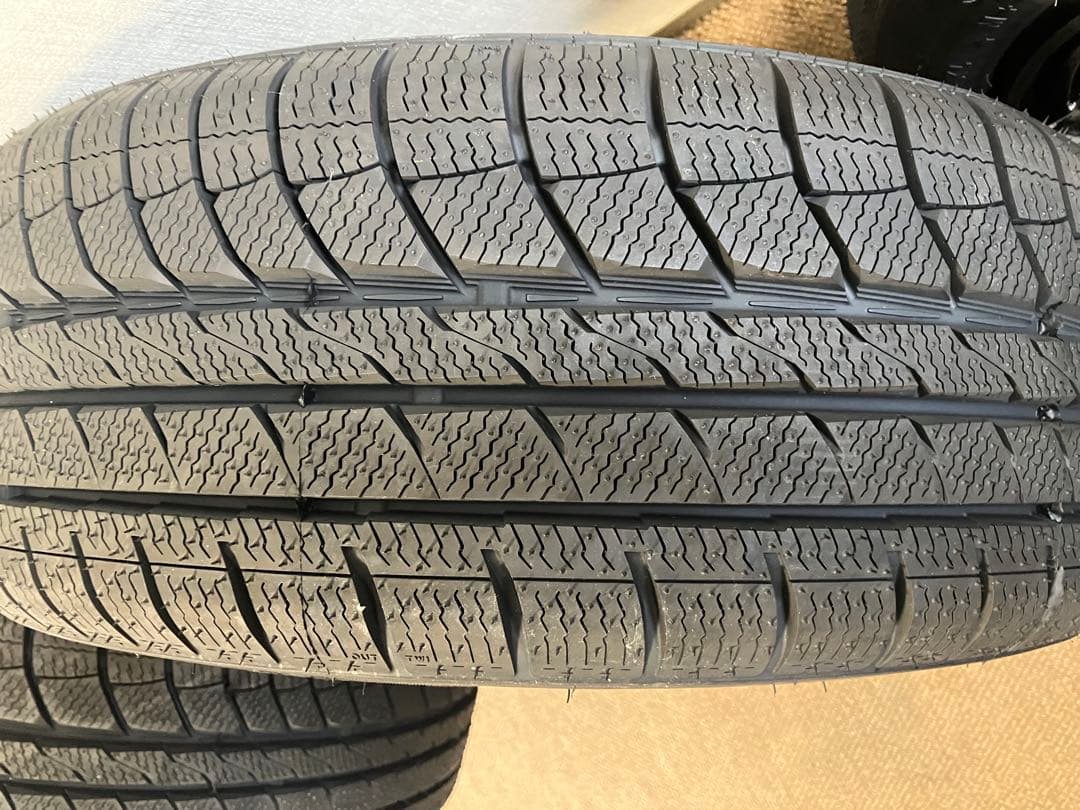 未使用品　スタッドレス17インチ ホイールセット