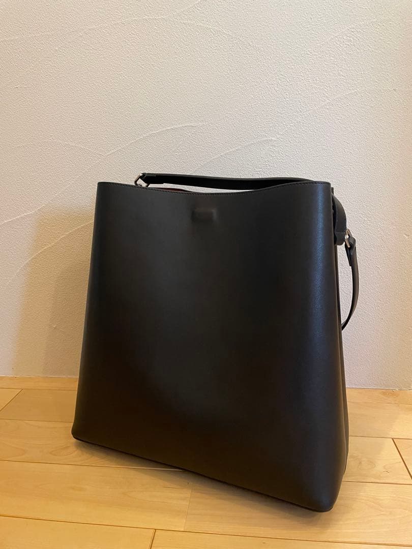 LAWFUL LONDON Iris 14インチ ブラック　ショルダーバッグ