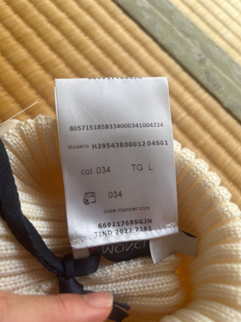 MONCLER ホワイト キッズ・レディースニット帽 ファー付き