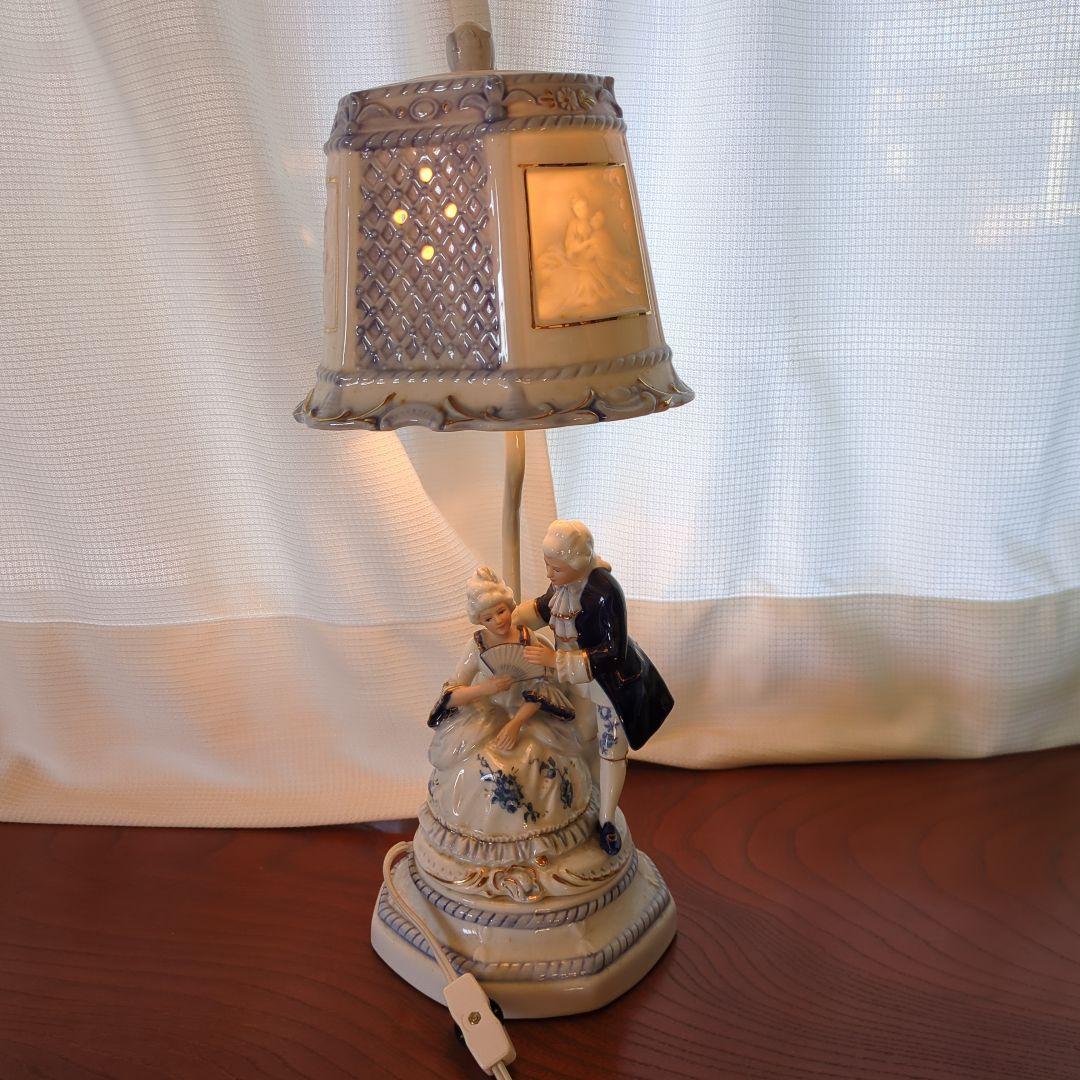 更に値下げ！アンティーク　ロココスタイル 陶器製ランプ 男女フィギュア付き