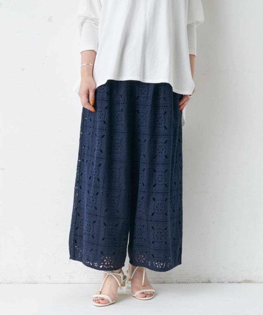 新品　ビアズリー　スクエアカットレースパンツ　ネイビー