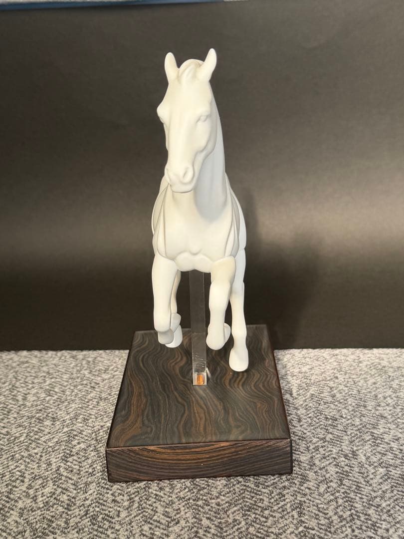 リヤドロ　馬　箱付き　ギャロップ　干支　ウマ　フィギュリン