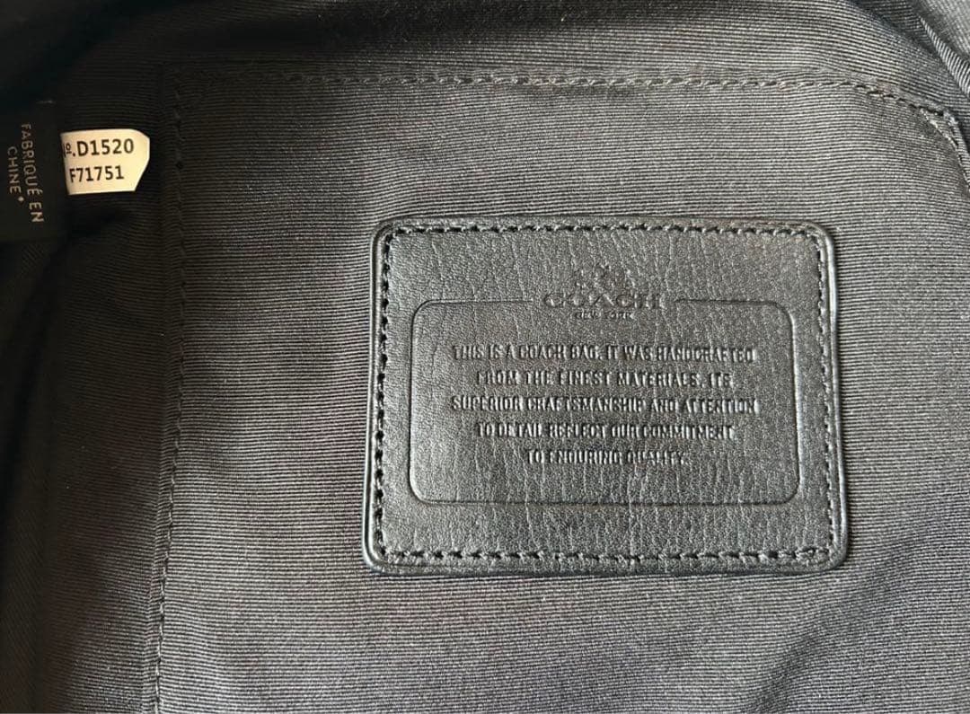 美品 COACH コーチ ボディバッグ ショルダーバッグ斜め掛け ブラック