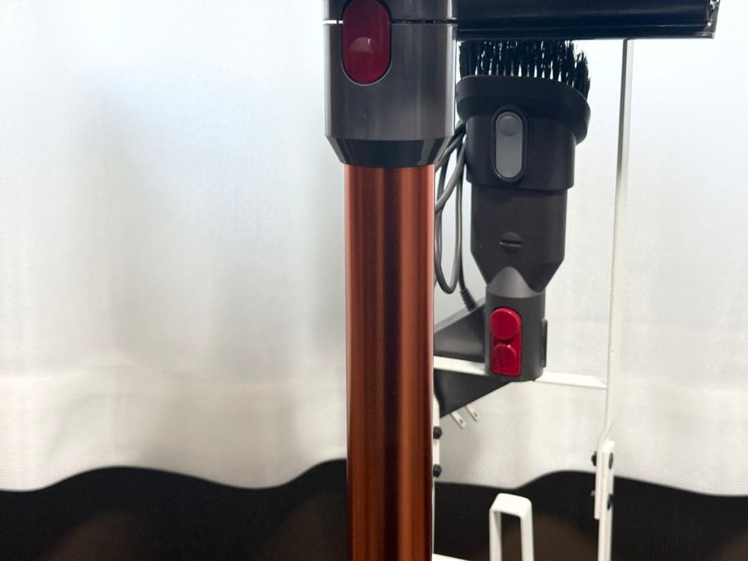 ⭐️Dyson ダイソン⭐️コードレスクリーナー 掃除機 SV12 V10