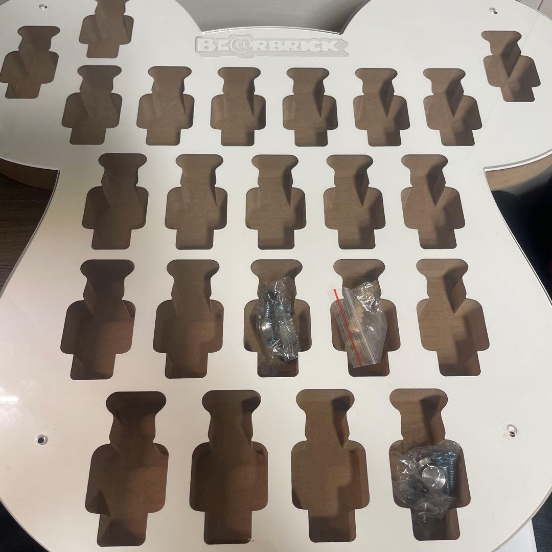 Be@rbrick 100% ディスプレイ　木製　ブリスターボード