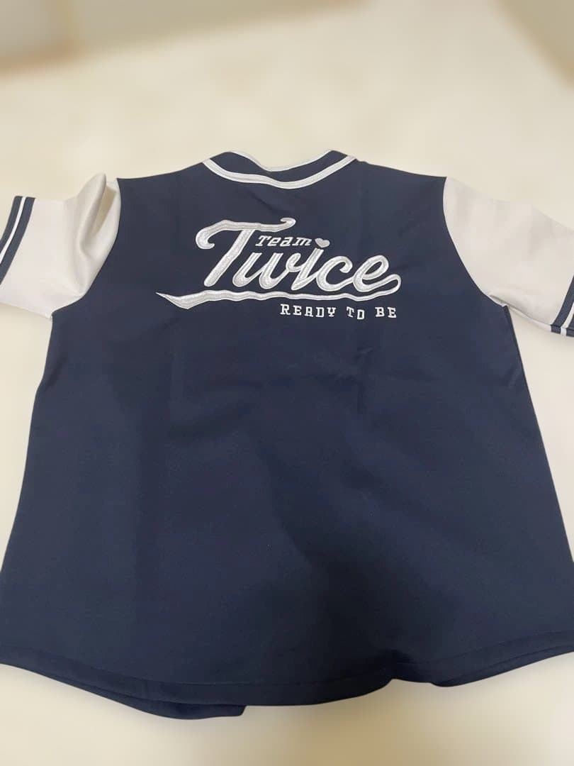 TWICE SANA ベースボールシャツ