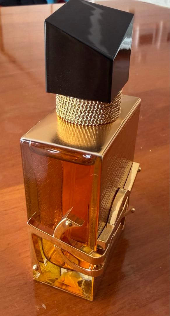 イヴ・サンローラン　リブレ オーデパルファム バニラ クチュール