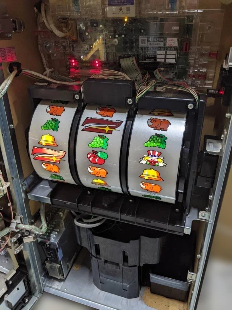 ニューアイムジャグラーEX-KT　 不要機　送料込　ラスト1台