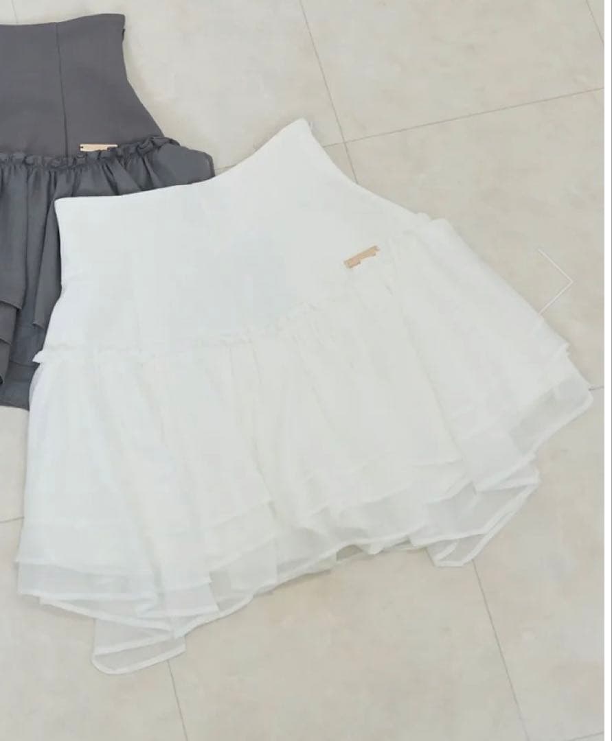 Rosé Muse organdy frills skirt pants