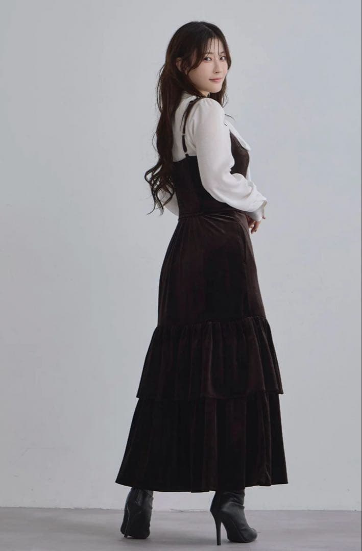 新品未使用 overEブラウン ベロア キャミティアードワンピース