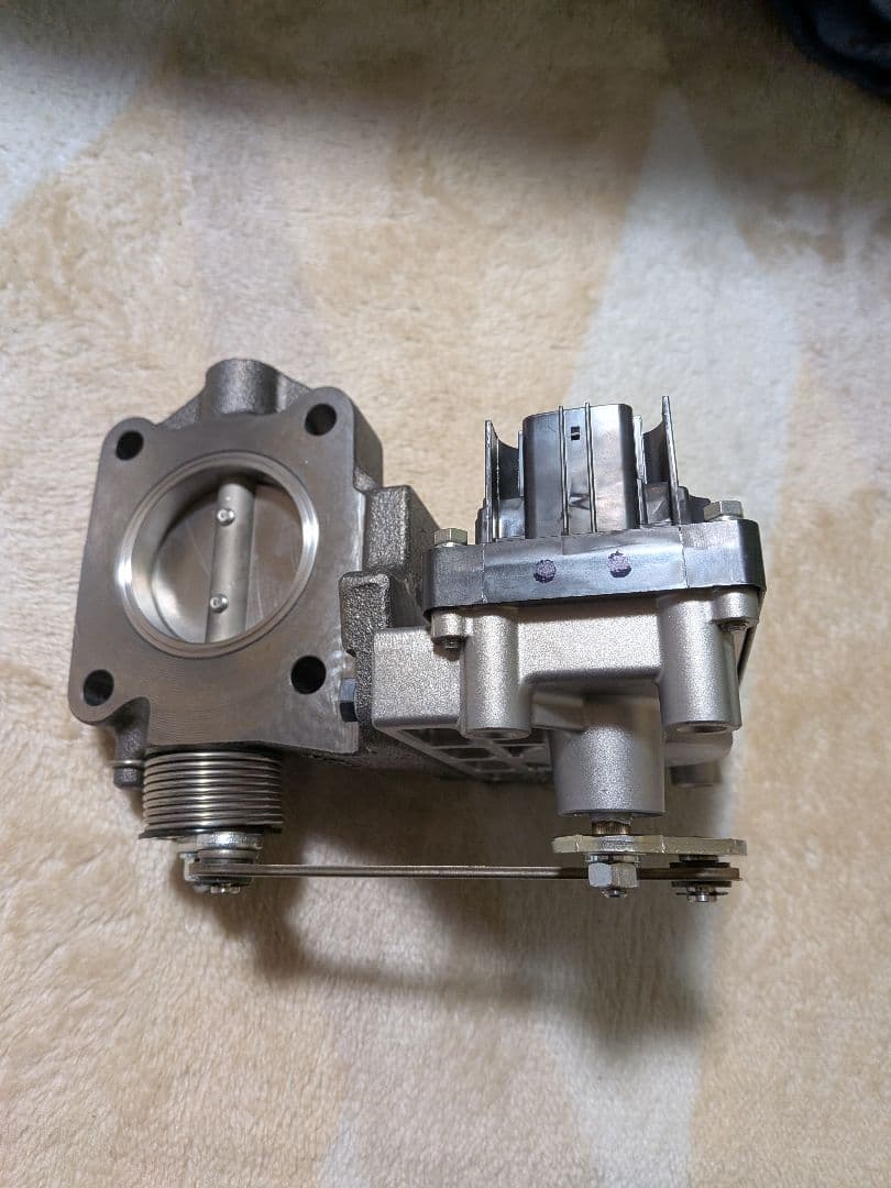 【新品未使用】日野純正　17プロフィア　A09C EGRバルブ