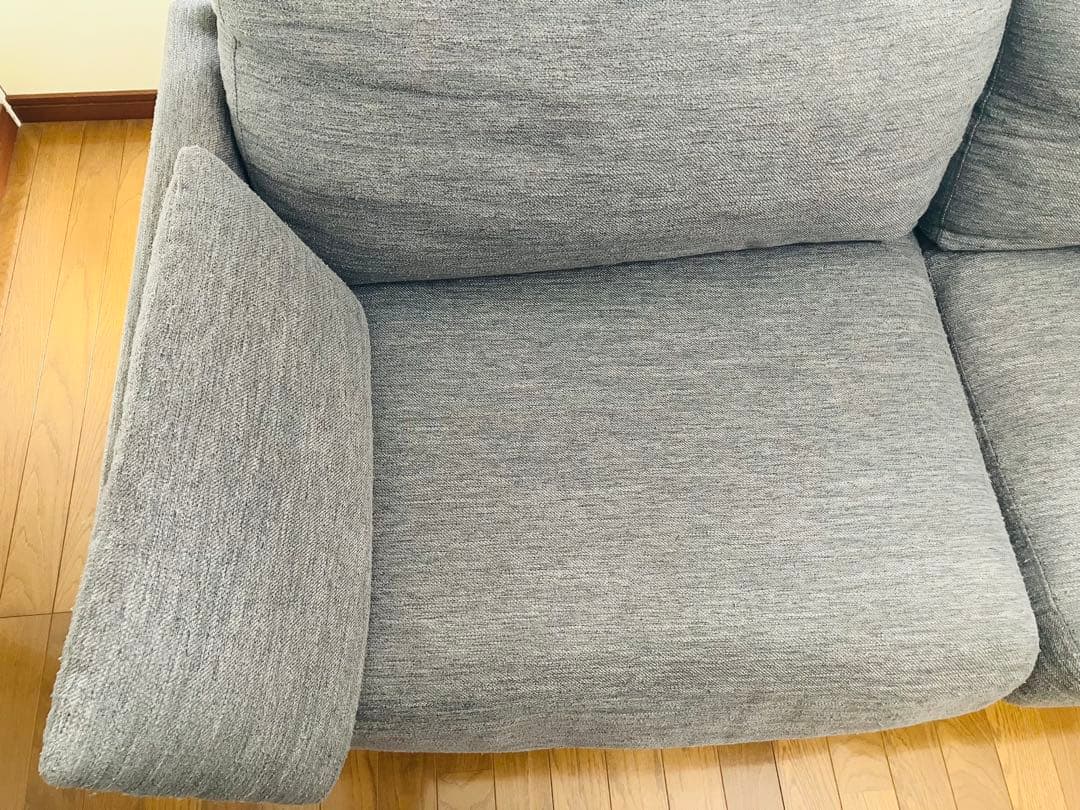 【ニトリ　匿名配送】ダークグレー 3人掛けソファ ヘッドレスト付き