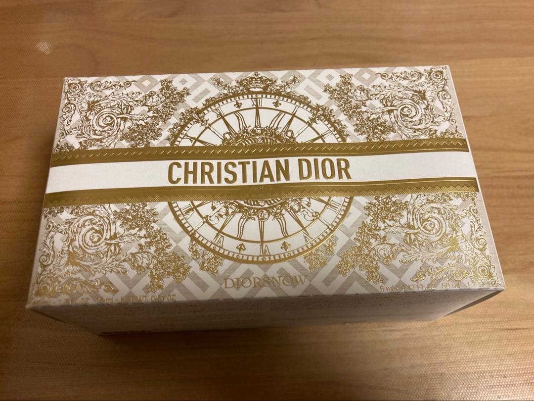 Dior スノー エッセンス ホリデー