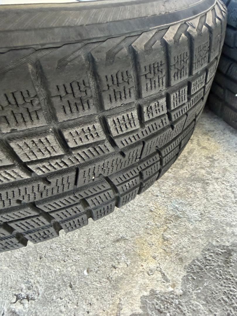 タンク パッソ 4穴のカローラ等に　スタッドレスタイヤ付きホイール