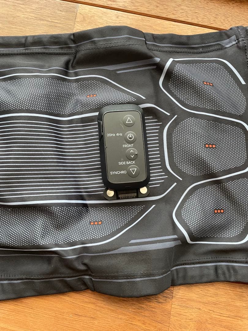 よ*ん様 [美品]SIXPAD Powersuit Core Belt Lサイズ