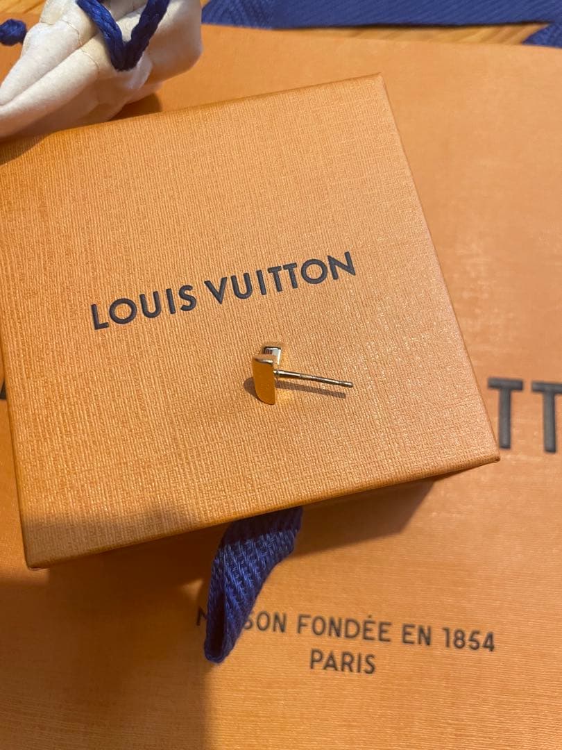 LOUIS VUITTON ゴールド片耳用ピアス