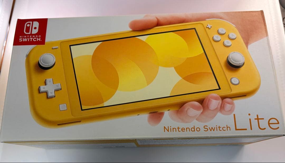 Nintendo Switch Lite イエロー&専用ケース付き