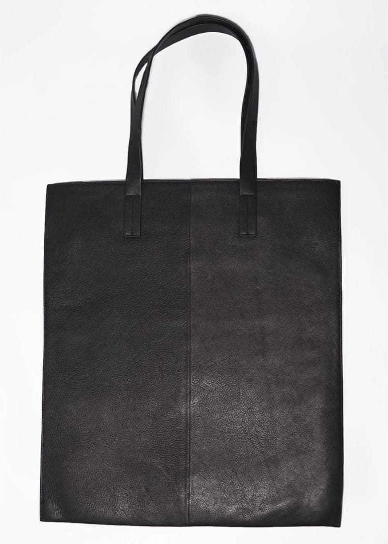 黒いレザートートバッグ