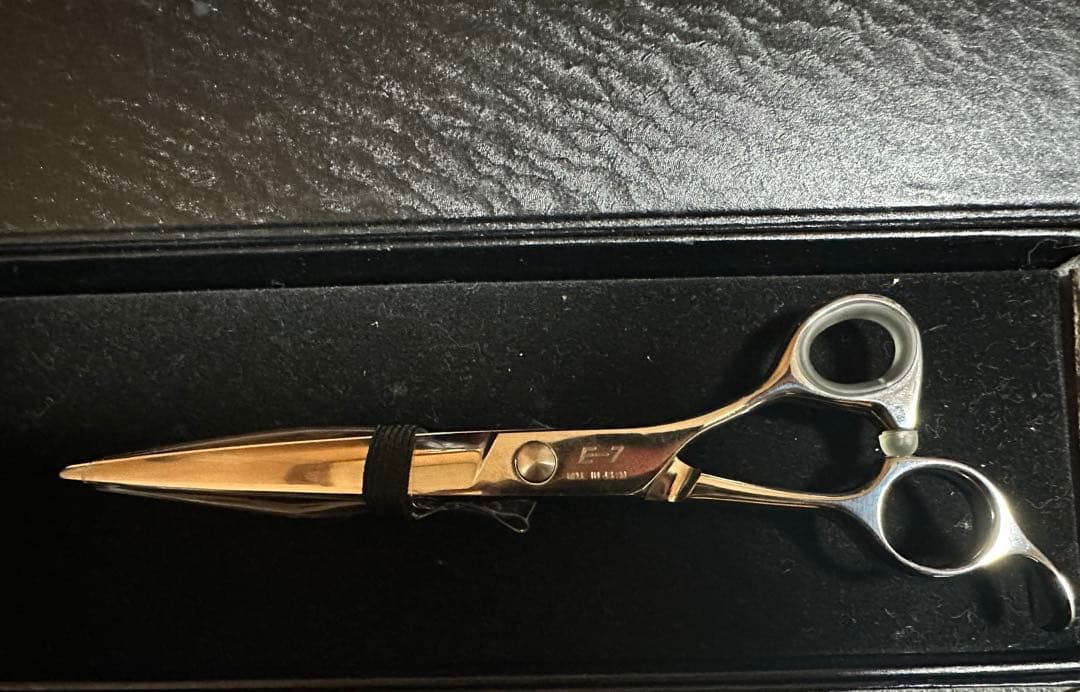 シザー 光 美容師 理容師