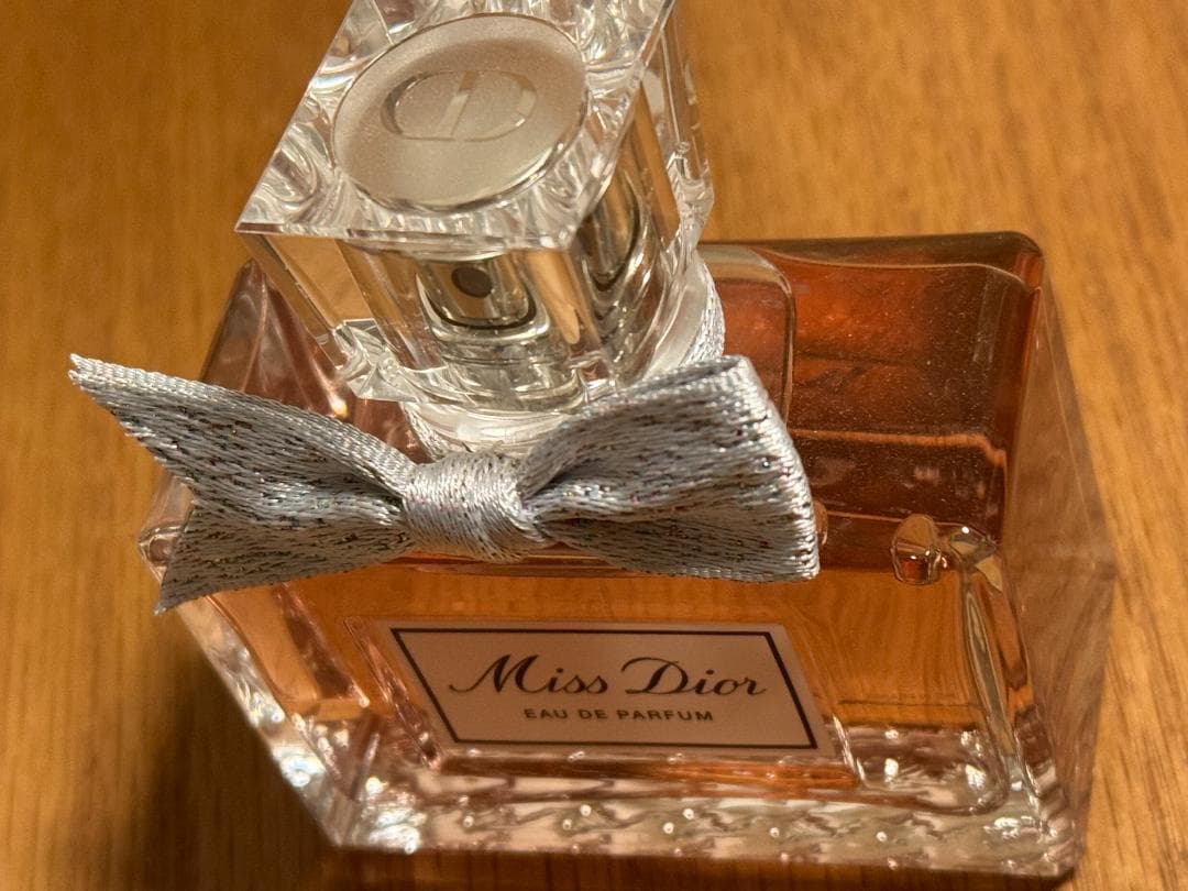 ミス ディオール オードゥ パルファン フレッシュ & センシュアル フローラル